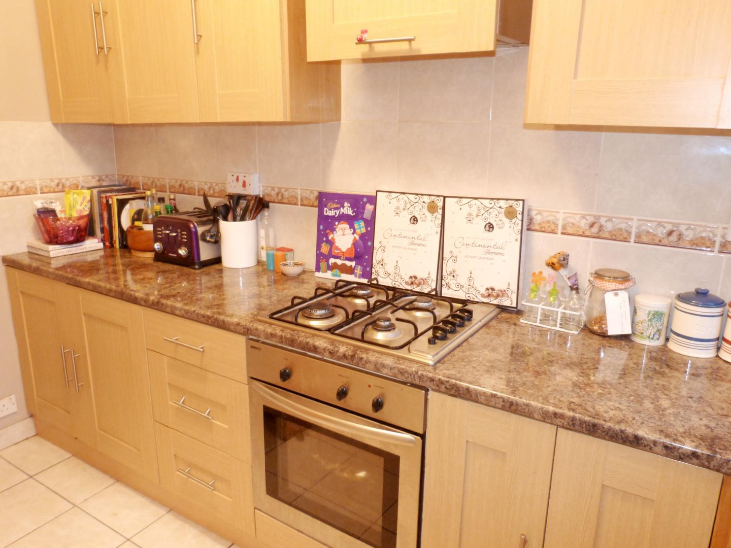 			UNDER OFFER , 2 Bedroom, 1 bath, 1 reception Flat			 Wandsworth Bridge Road, PARSONS GREEN