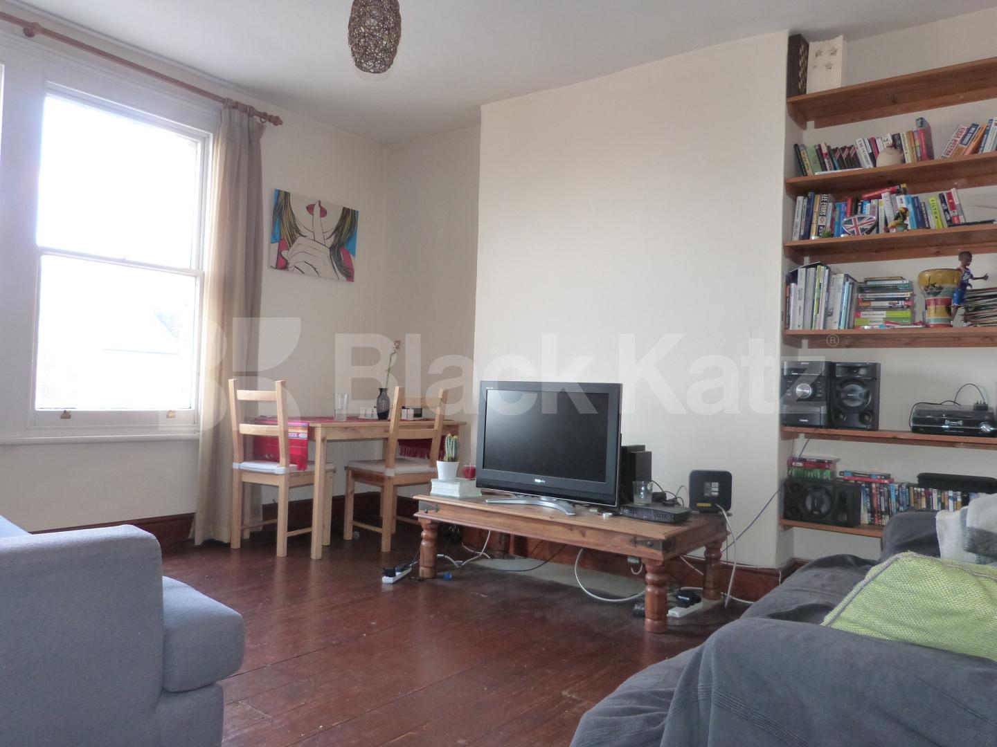			2 Bedroom, 1 bath, 1 reception Flat			 Ferme Park Road, CROUCH END