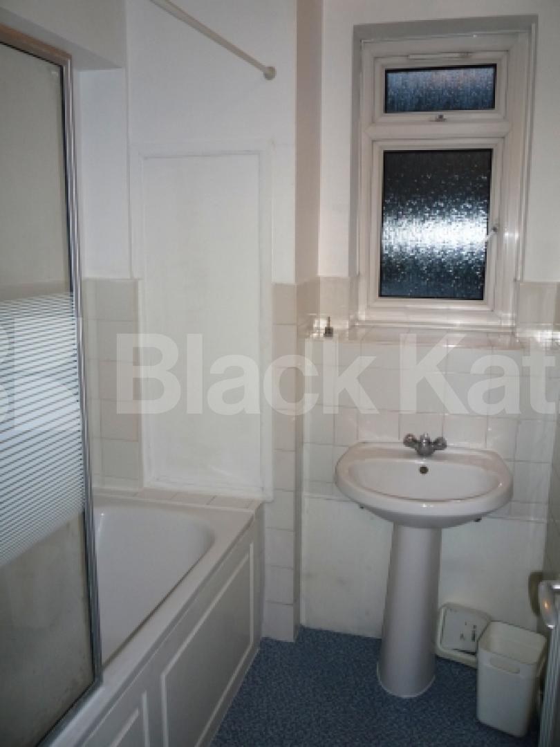 			2 Bedroom, 1 bath, 1 reception Flat			 Regents Park Road, FINCHLEY CENTRAL