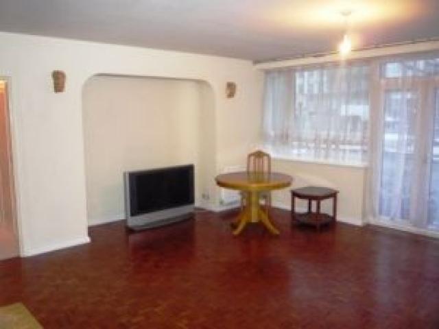 			2 Bedroom, 1 bath, 1 reception Flat			 Regents Park Road, FINCHLEY CENTRAL
