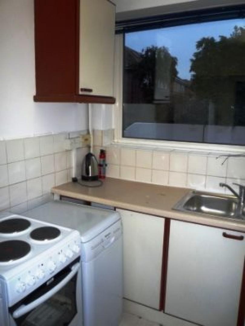 			2 Bedroom, 1 bath, 1 reception Flat			 Regents Park Road, FINCHLEY CENTRAL