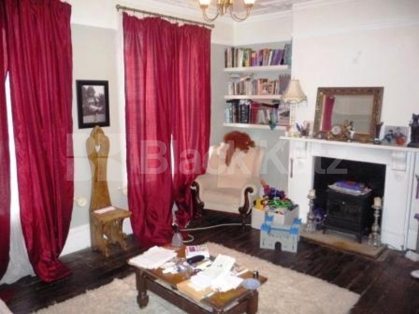 			3 Bedroom, 1 bath, 1 reception Flat			 The Broadway, CROUCH END