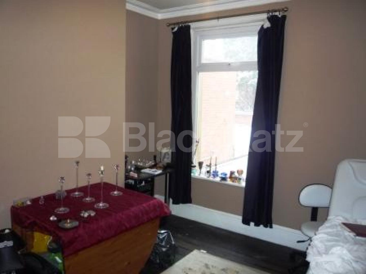 			3 Bedroom, 1 bath, 1 reception Flat			 The Broadway, CROUCH END