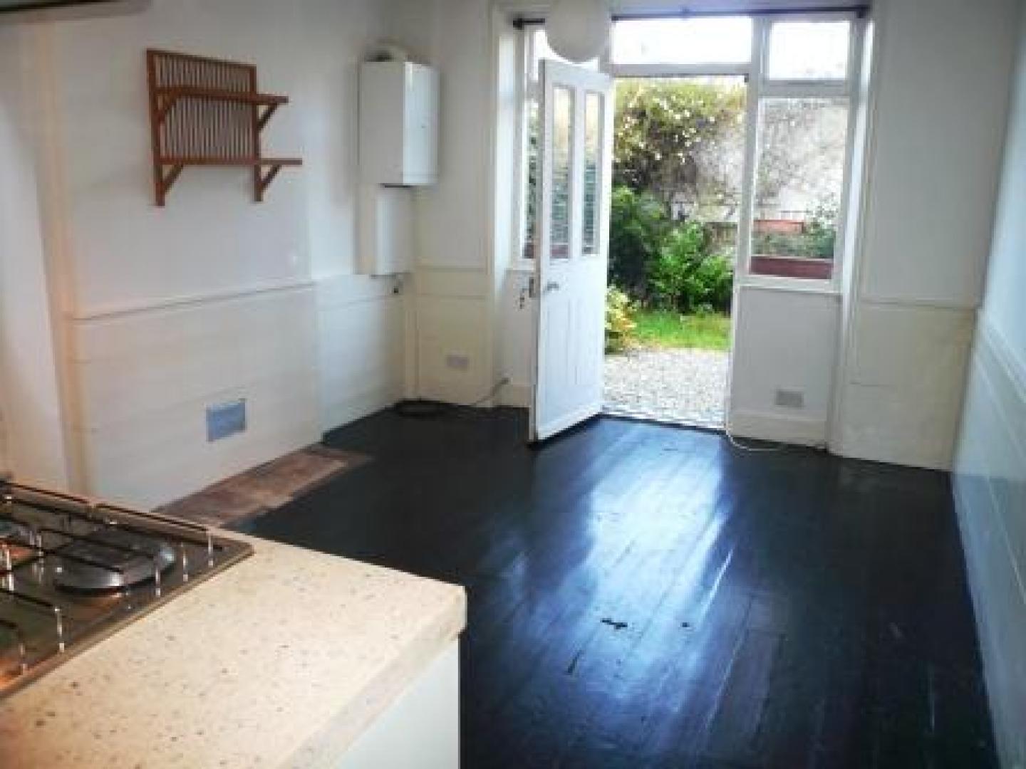 			2 Bedroom, 1 bath, 1 reception Flat			 Harlesden Road, WILLESDEN GREEN