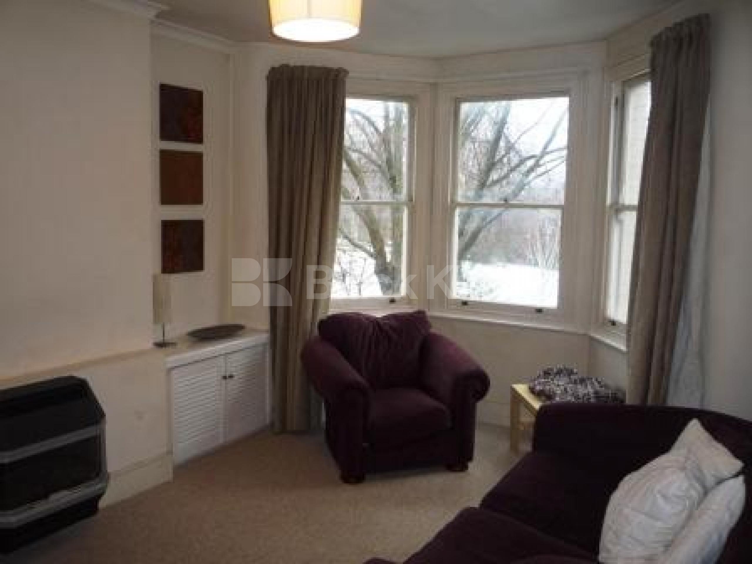 			3 Bedroom, 1 bath, 1 reception Flat			 Middle Lane, CROUCH END N8