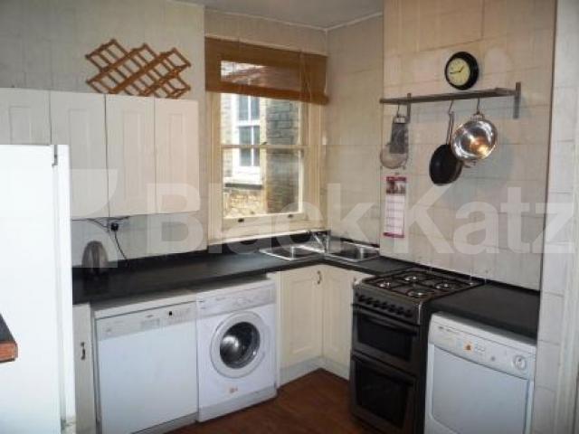 			3 Bedroom, 1 bath, 1 reception Flat			 Middle Lane, CROUCH END