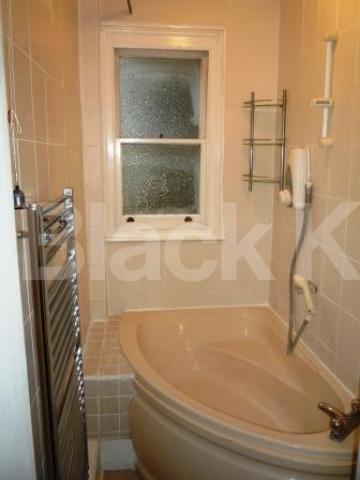 			3 Bedroom, 1 bath, 1 reception Flat			 Middle Lane, CROUCH END