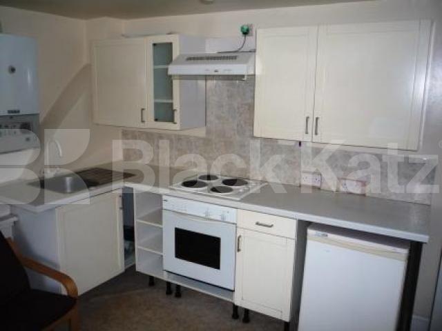 			1 Bedroom, 1 bath, 1 reception Flat			 Brampton Park Road, WOOD GREEN