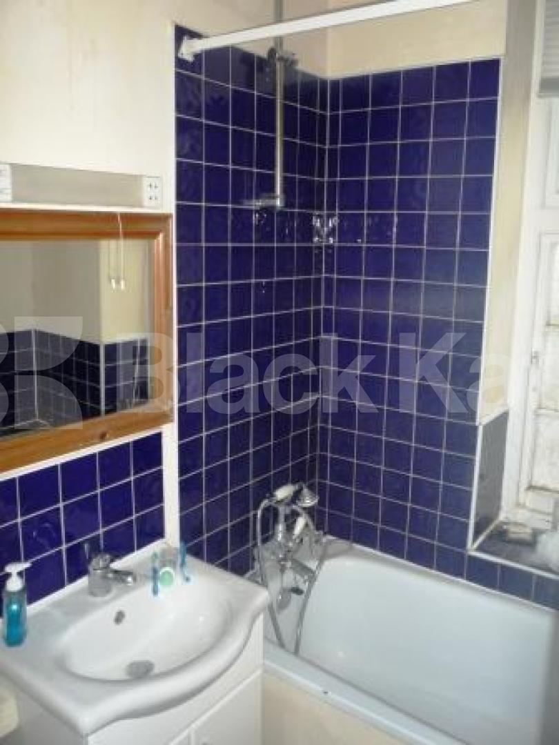 			LET, Studio Apartment, 1 bath, 1 reception Flat			 Holly Lodge Mansions, HIGHGATE