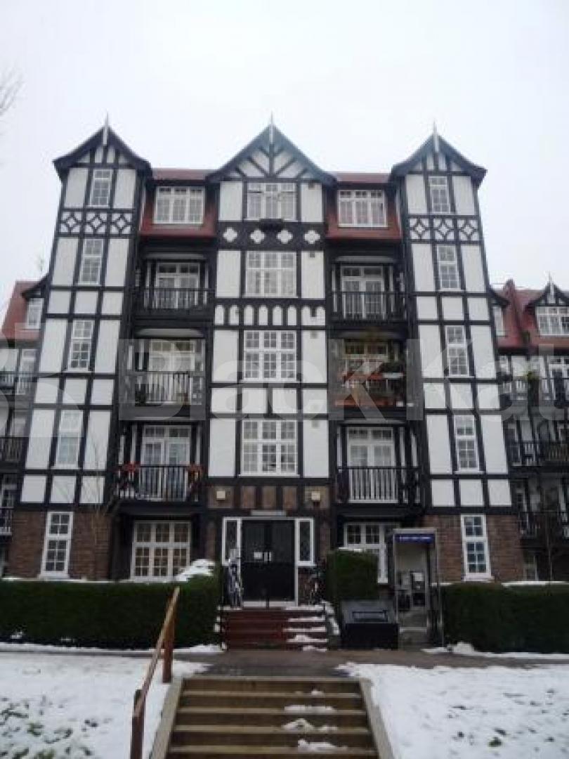 			LET, Studio Apartment, 1 bath, 1 reception Flat			 Holly Lodge Mansions, HIGHGATE