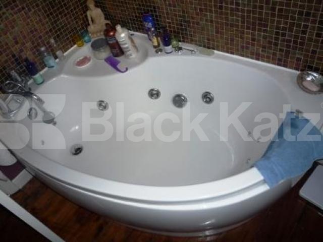 			5 Bedroom, 1 bath, 1 reception House			 Crestbrooke Avenue, PALMERS GREEN