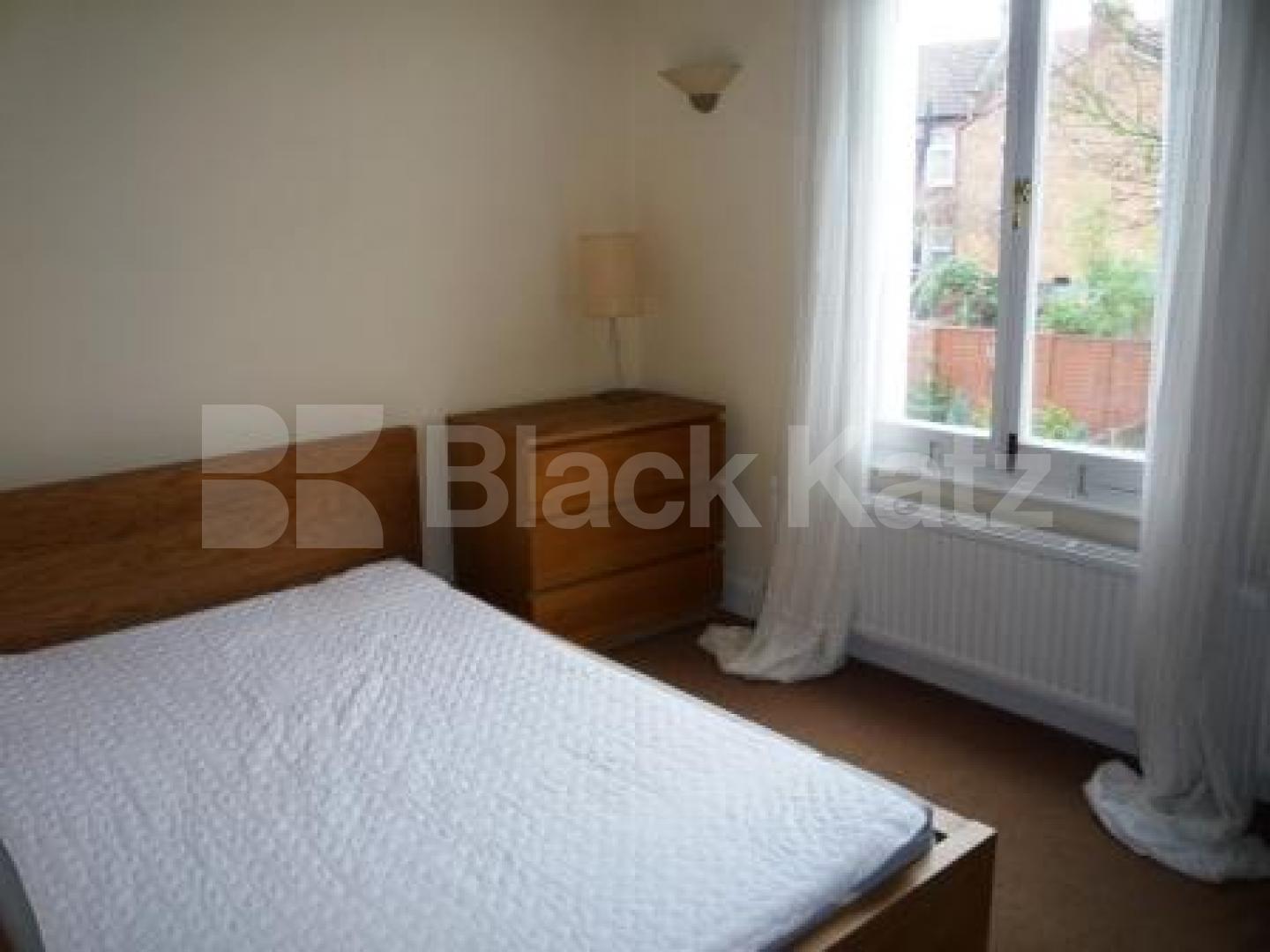 			EXCELLENT 2 DOUBLE BEDROM PROPERTY!, 2 Bedroom, 1 bath, 1 reception Flat			 Philip Lane, TURNPIKE LANE
