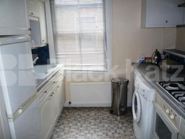 			EXCELLENT 2 DOUBLE BEDROM PROPERTY!, 2 Bedroom, 1 bath, 1 reception Flat			 Philip Lane, TURNPIKE LANE