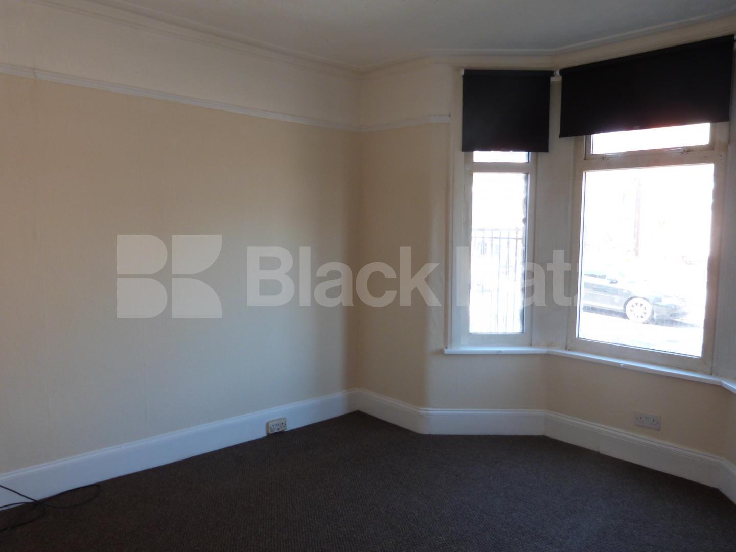 			4 Bedroom, 1 bath, 1 reception Terraced House			 Sperling Road, BRUCE GROVE