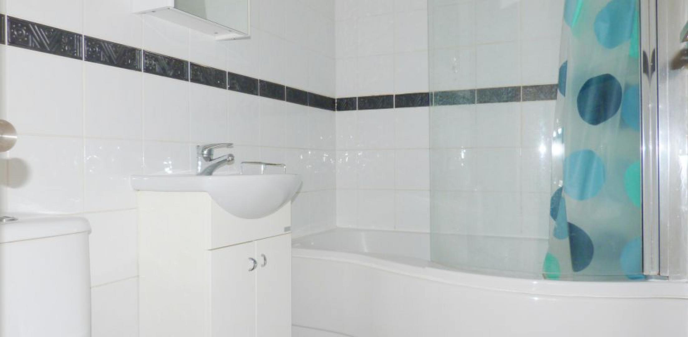 			NEW INSTRUCTION, Studio Apartment, 1 bath, 1 reception Studio			 West End Lane, WEST HAMPSTEAD