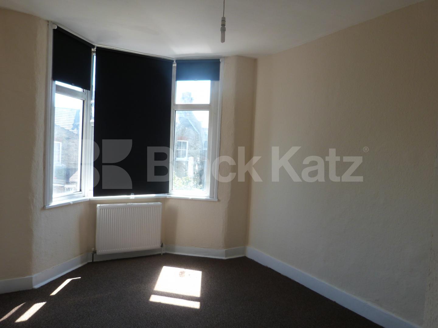 			4 Bedroom, 1 bath, 1 reception Terraced House			 Sperling Road, BRUCE GROVE