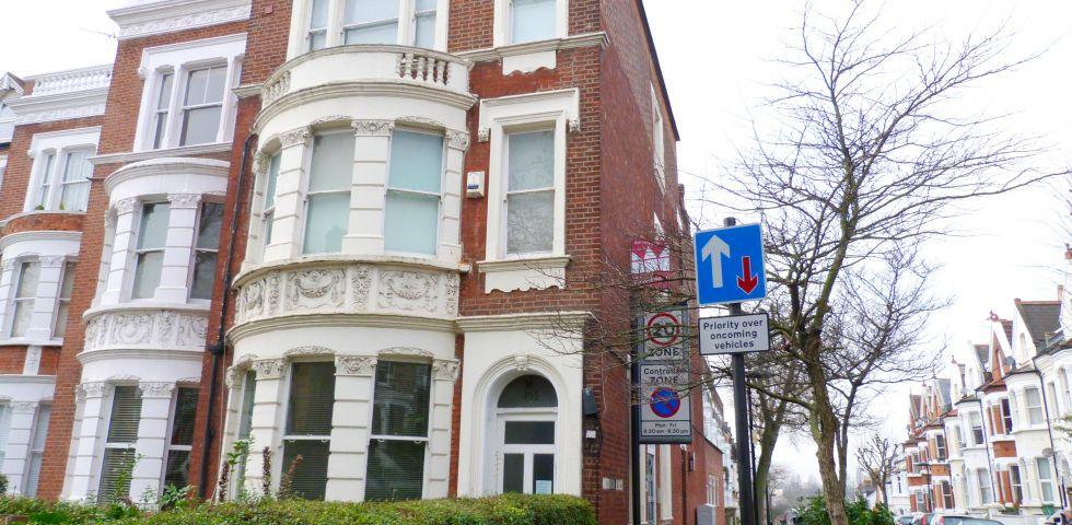 			NEW INSTRUCTION, Studio Apartment, 1 bath, 1 reception Studio			 West End Lane, WEST HAMPSTEAD