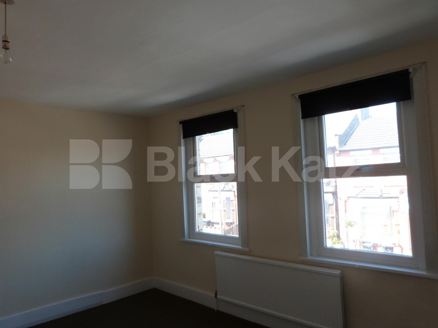 			4 Bedroom, 1 bath, 1 reception Terraced House			 Sperling Road, BRUCE GROVE