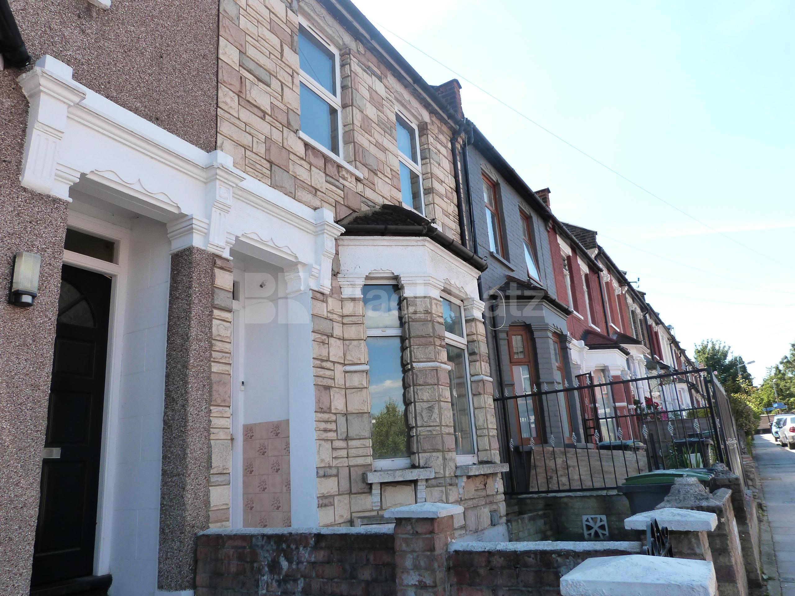 			4 Bedroom, 1 bath, 1 reception Terraced House			 Sperling Road, BRUCE GROVE N17