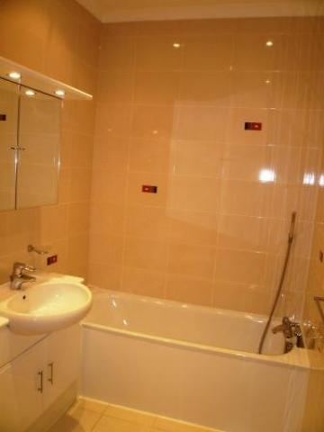 			2 Bedroom, 1 bath, 1 reception Flat			 Belsize Park Gardens, BELSIZE PARK