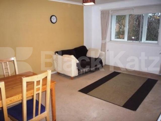 			NEW INSTRUCTION! BARGAIN!, 2 Bedroom, 1 bath, 1 reception Flat			 Silver Birch Close, FRIERN BARNET