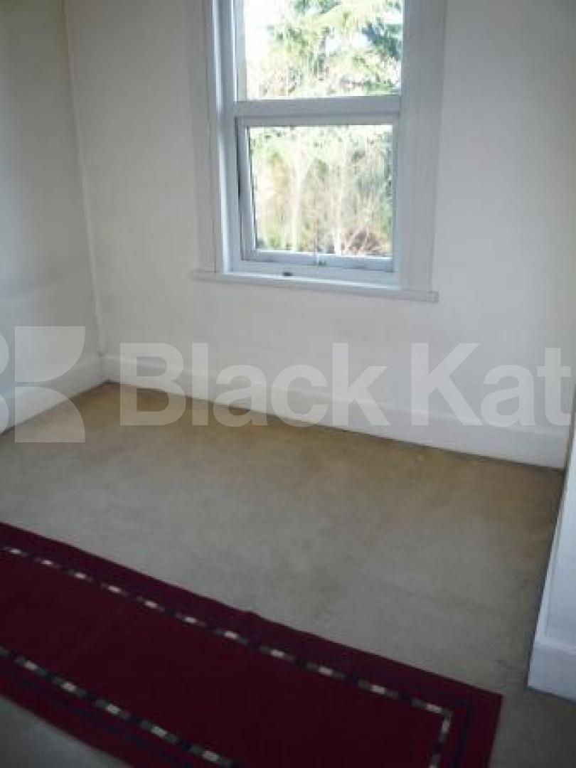			2 Bedroom, 1 bath, 1 reception Flat			 Lordship Lane, WOOD GREEN