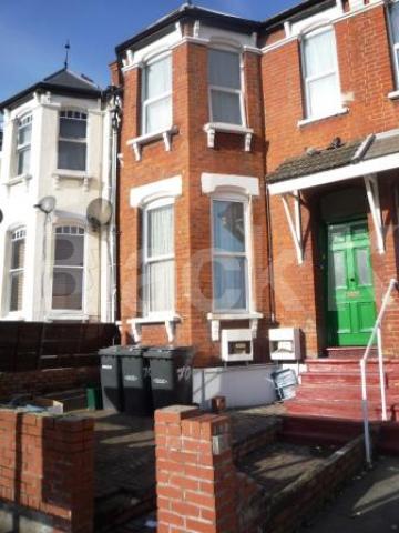 			2 Bedroom, 1 bath, 1 reception Flat			 Lordship Lane, WOOD GREEN