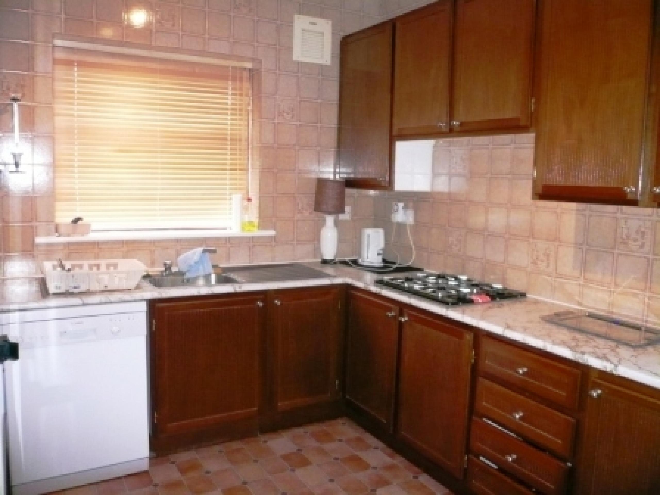 			3 Bedroom, 1 bath, 1 reception Flat			 Gay Close, WILLESDEN GREEN NW2