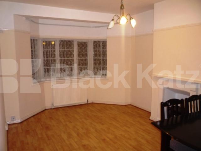 			2 Bedroom, 1 bath, 1 reception Flat			 Crown Road, Muswell Hill