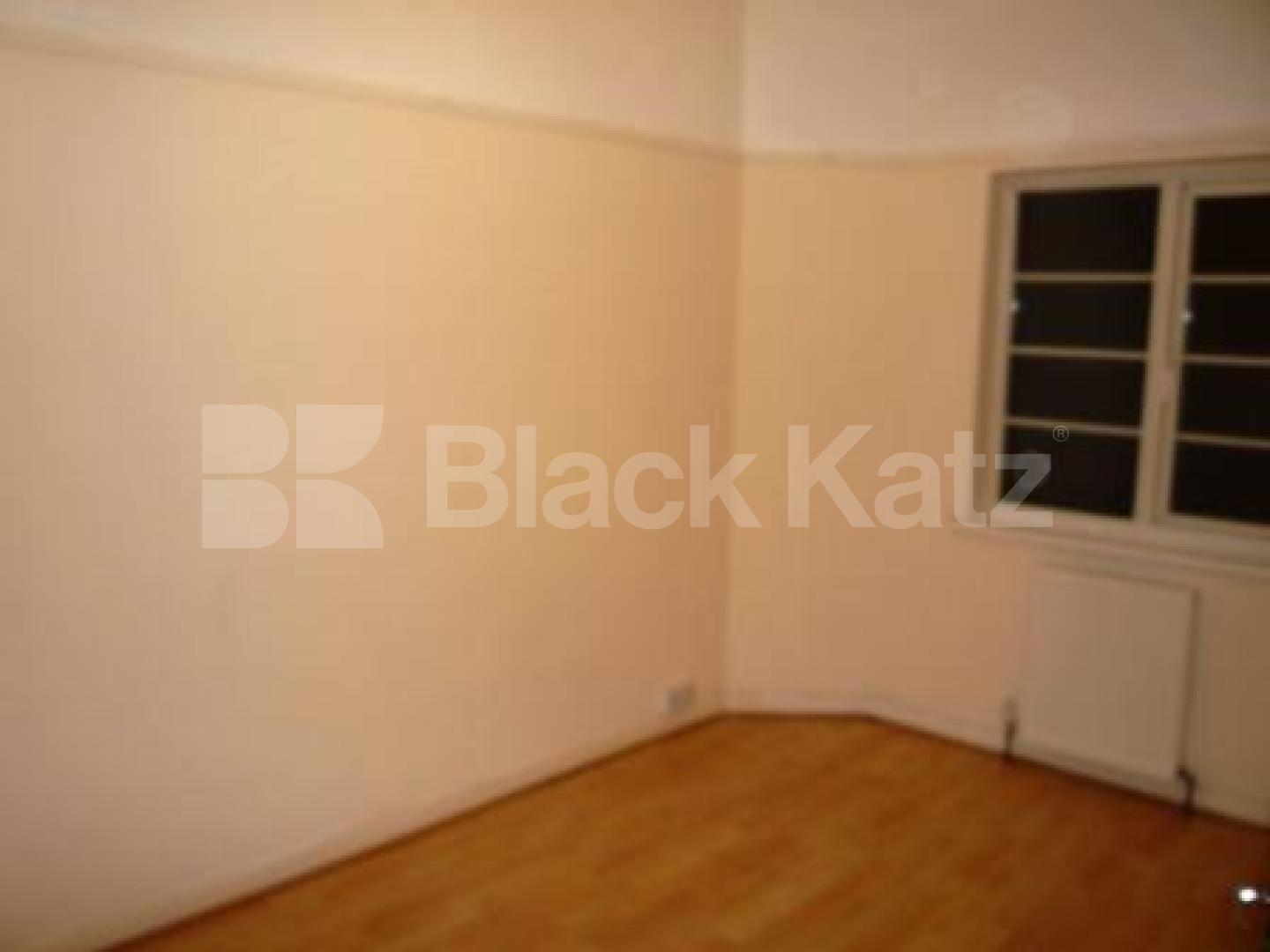 			2 Bedroom, 1 bath, 1 reception Flat			 Crown Road, Muswell Hill