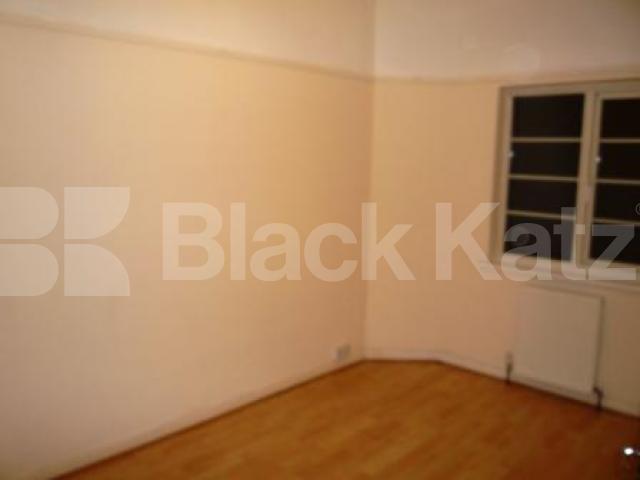 			2 Bedroom, 1 bath, 1 reception Flat			 Crown Road, Muswell Hill