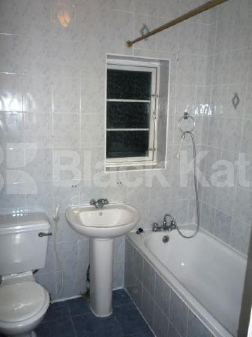 			2 Bedroom, 1 bath, 1 reception Flat			 Crown Road, Muswell Hill