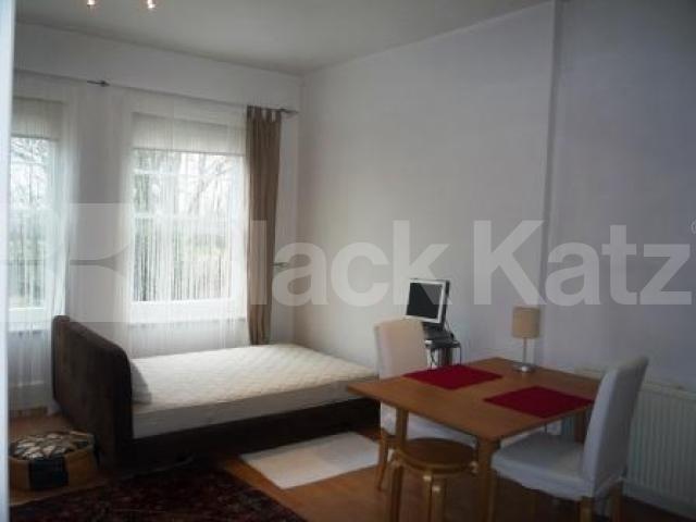 			INCLUDING HEATING AND HOT WATER!, Studio Apartment, 1 bath, 1 reception Flat			 Stanhope Road, HIGHGATE