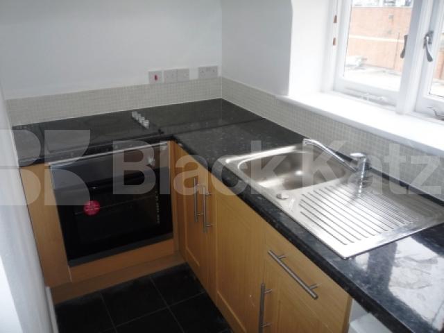 			1 Bedroom, 1 bath, 1 reception Flat			 Atheneum Place, Muswell Hill