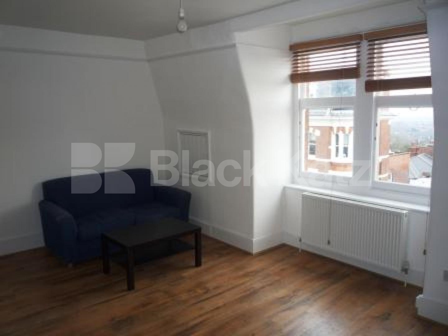 			1 Bedroom, 1 bath, 1 reception Flat			 Atheneum Place, Muswell Hill