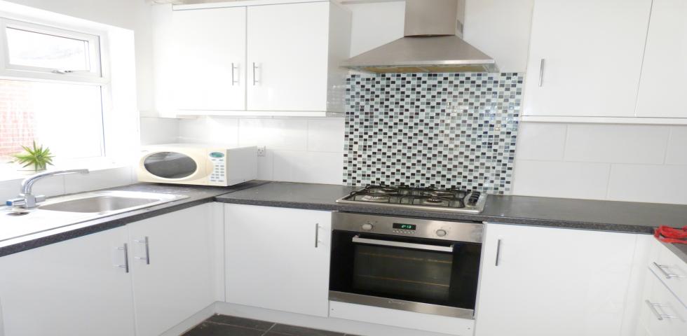 			NEW INSTRUCTION (Six Bedroom House), 6 Bedroom, 1 bath, 1 reception House			 Cambridge Avenue , Kilburn Park 