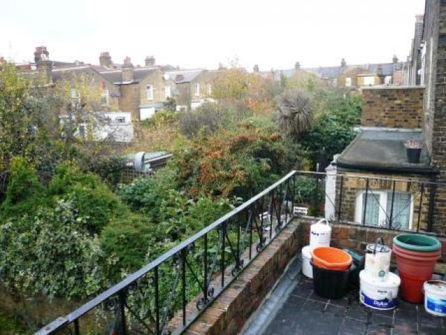 			2 Bedroom, 1 bath, 1 reception Flat			 Furness Road, KENSAL GREEN/WILLESDEN
