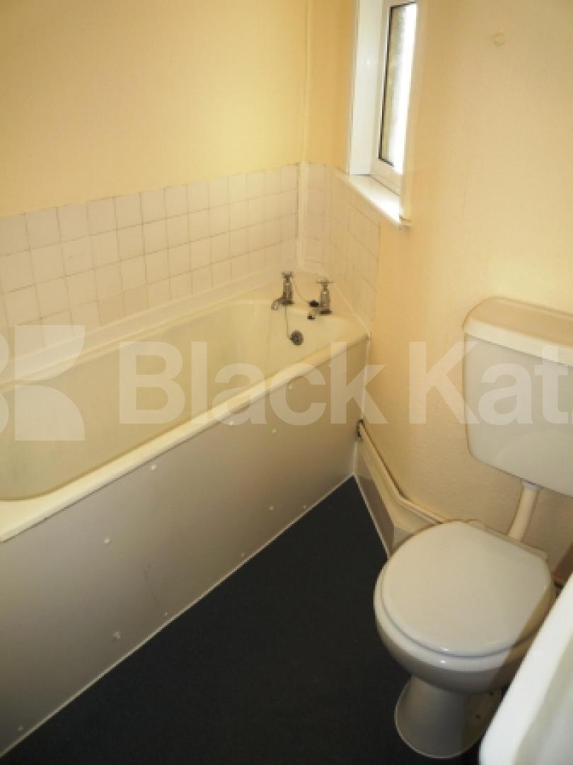 			NO HMO REQUIRED, 5 Bedroom, 1 bath, 1 reception Semi-Detached House			 Inderwick Road, Crouch End