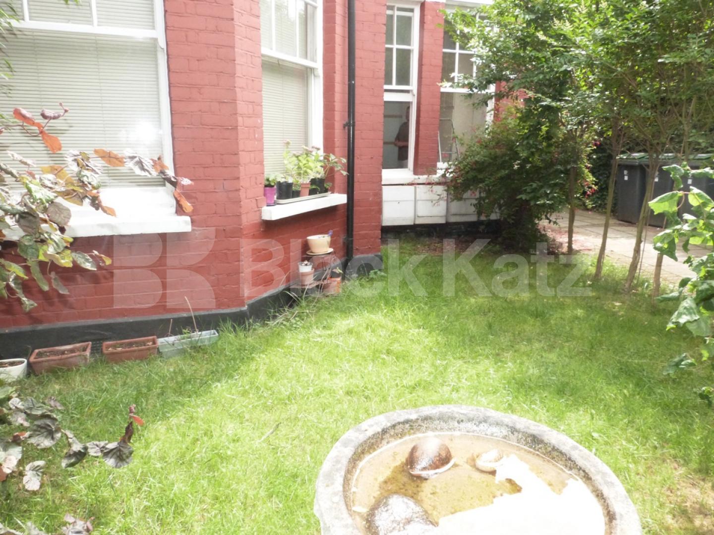 			Amazing Property !, 1 Bedroom, 1 bath, 1 reception Ground Floor Flat			 Alexandra Park Road, Muswell Hill