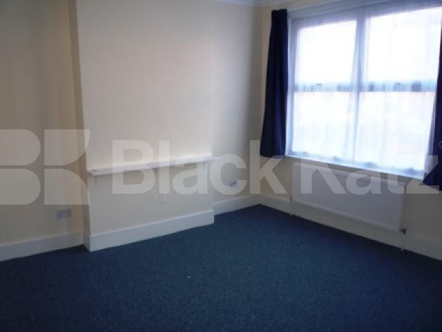 			NO HMO REQUIRED, 5 Bedroom, 1 bath, 1 reception Semi-Detached House			 Inderwick Road, Crouch End