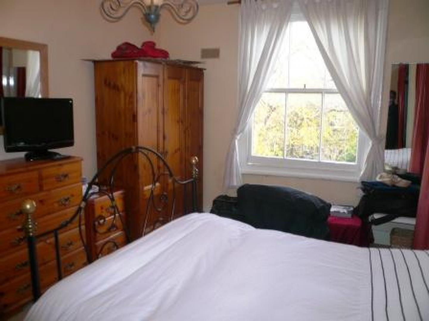 			2 Bedroom, 1 bath, 1 reception Flat			 Goldhurst Terrace, WEST HAMPSTEAD/FINCHLEY ROAD