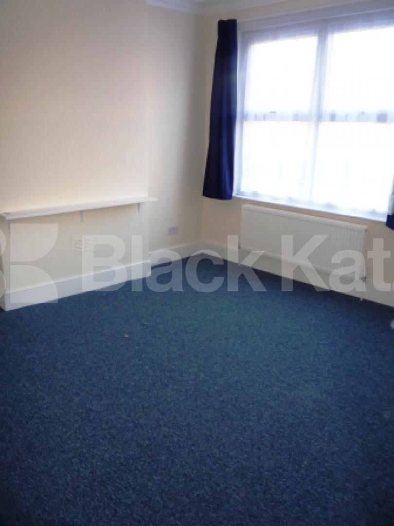 			NO HMO REQUIRED, 5 Bedroom, 1 bath, 1 reception Semi-Detached House			 Inderwick Road, Crouch End