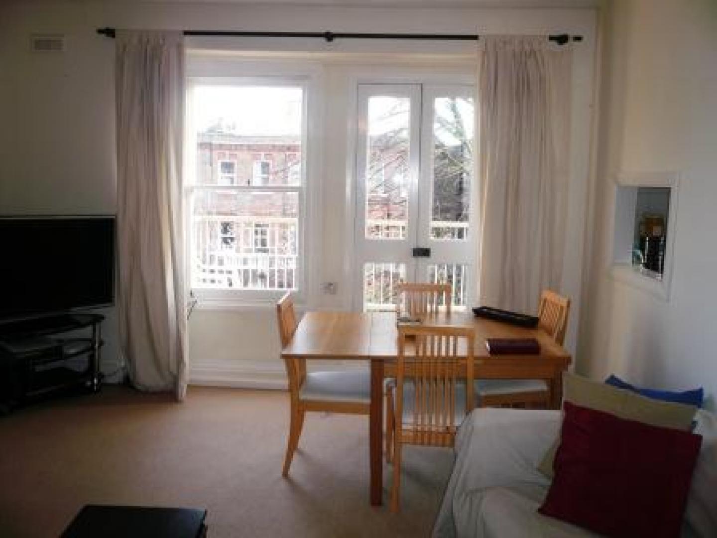 			2 Bedroom, 1 bath, 1 reception Flat			 Goldhurst Terrace, WEST HAMPSTEAD/FINCHLEY ROAD