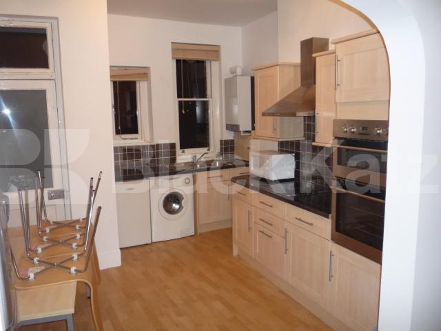 			4 Bedroom, 1 bath, 1 reception Flat			 Muswell Hill Broadway, Muswell Hill