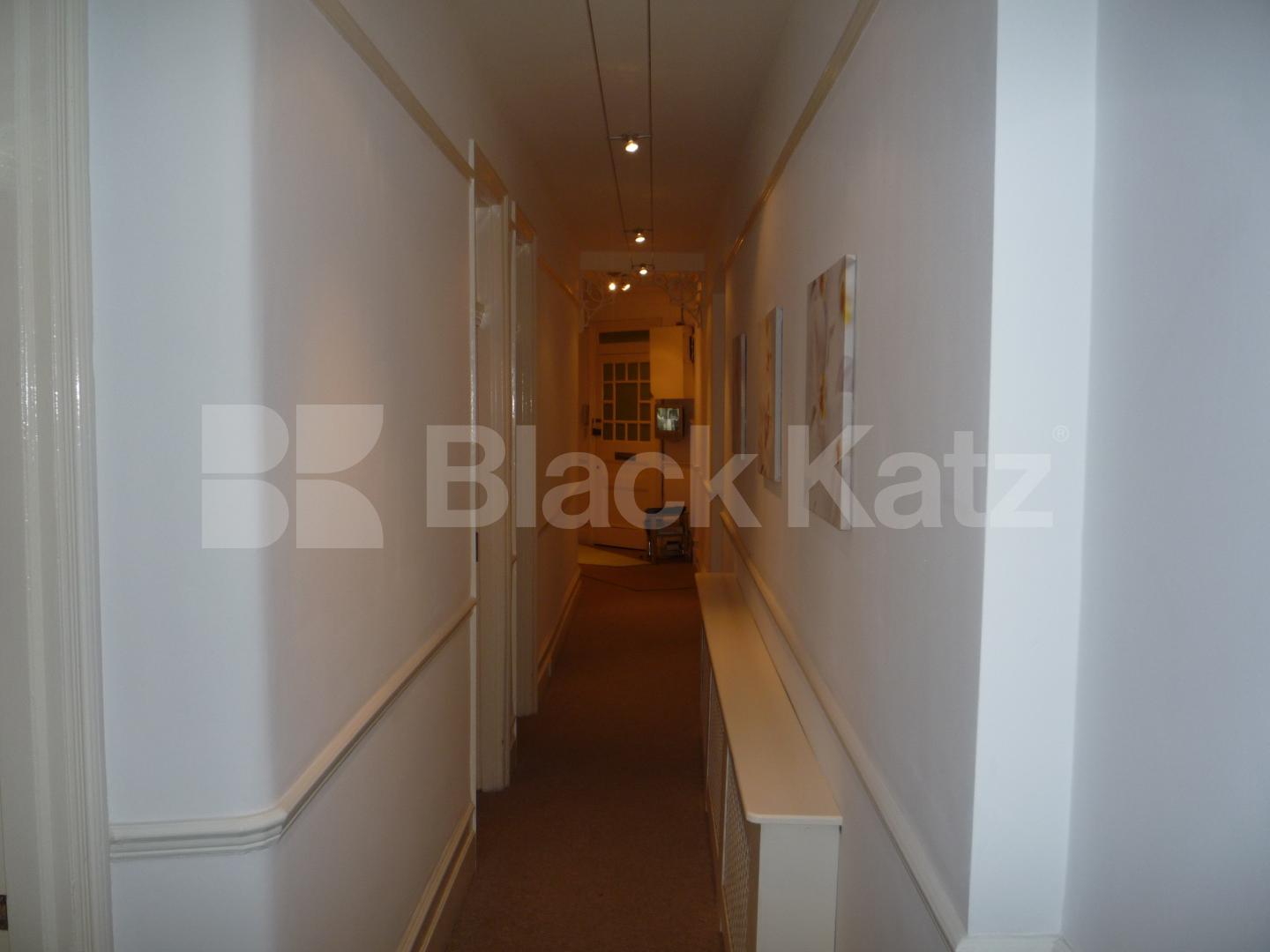 			4 Bedroom, 1 bath, 1 reception Flat			 Muswell Hill Broadway, Muswell Hill