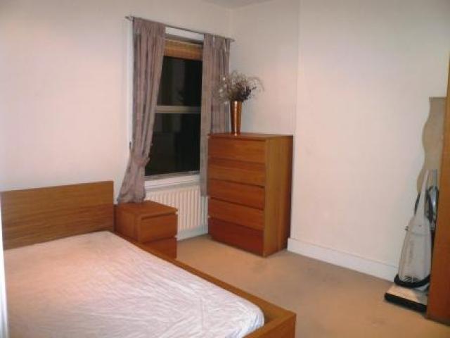 			2 Bedroom, 1 bath, 1 reception Flat			 Herbert Gardens, KENSAL GREEN