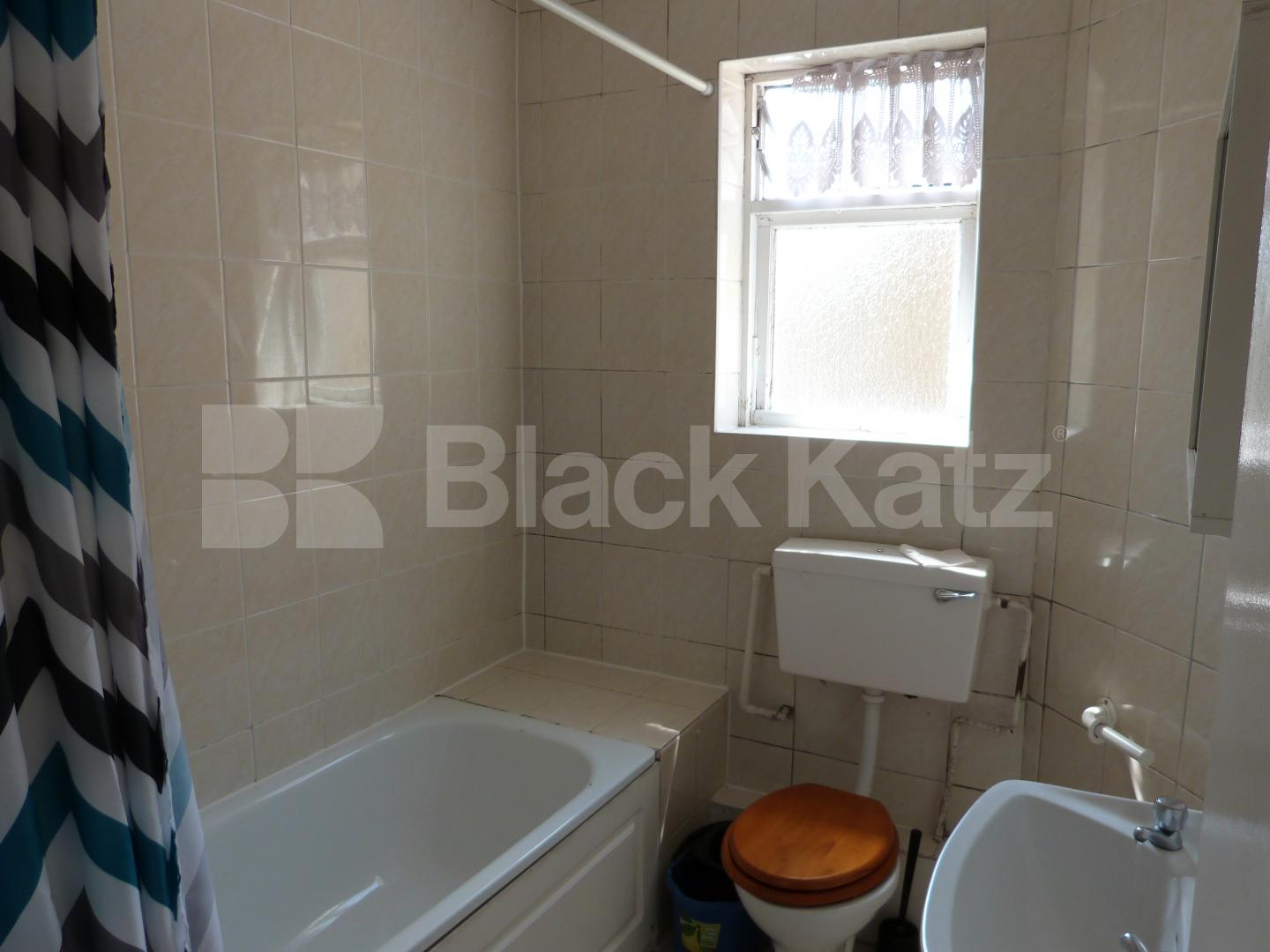 			3 Bedroom, 1 bath, 1 reception Flat			 Sirdar Road, Turnpike Lane