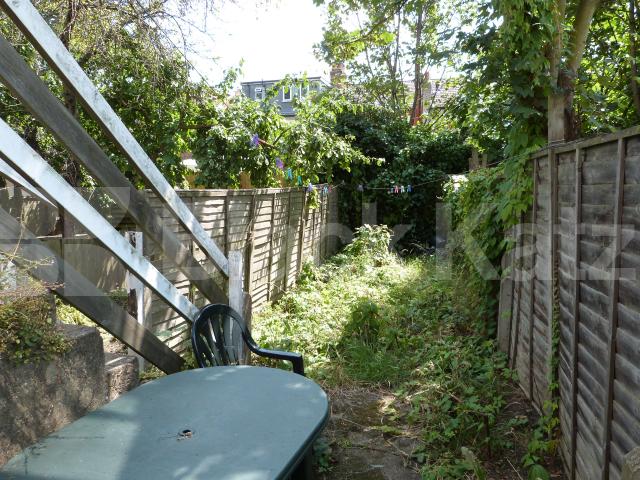 			3 Bedroom, 1 bath, 1 reception Flat			 Sirdar Road, Turnpike Lane