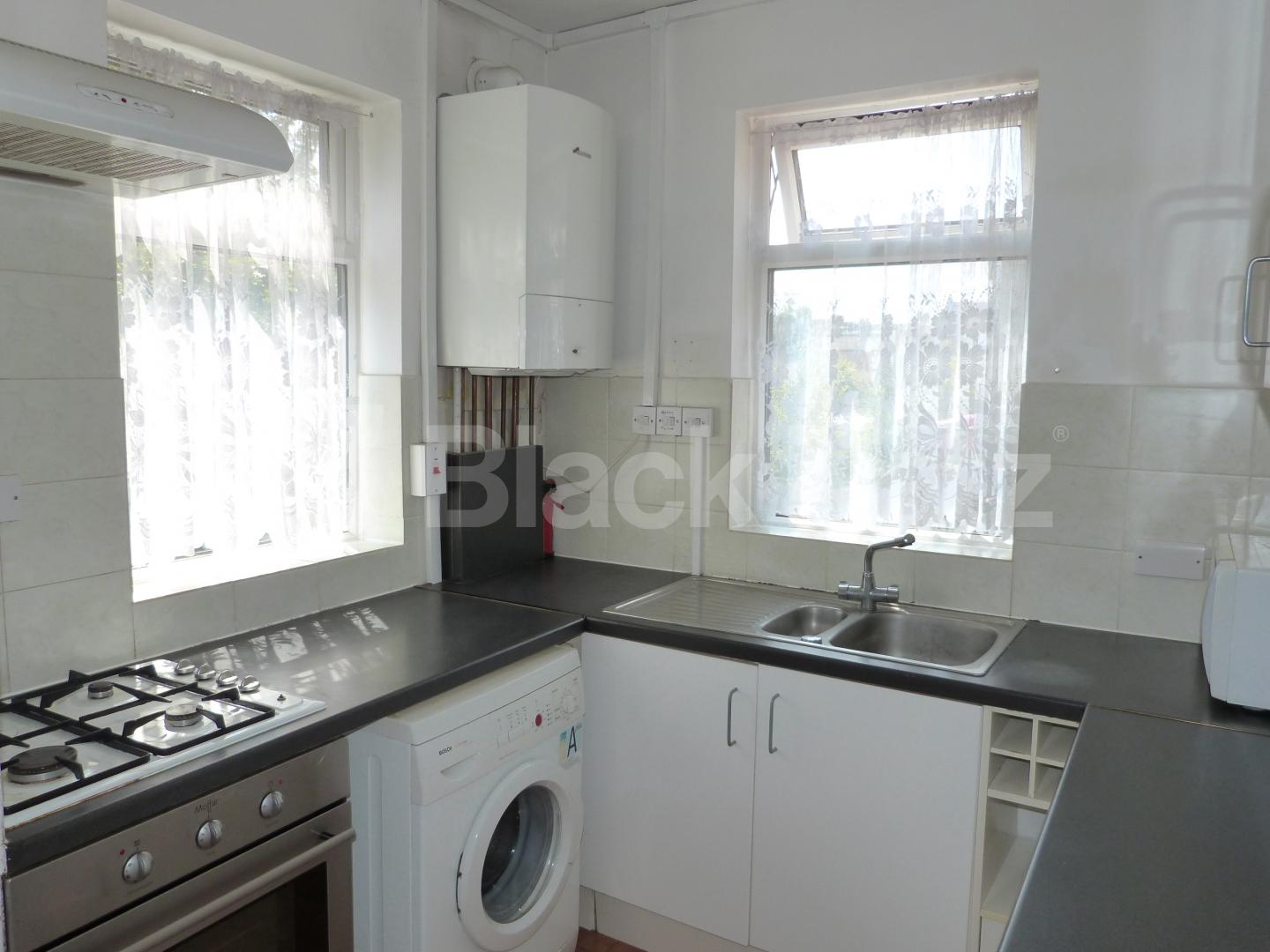 			3 Bedroom, 1 bath, 1 reception Flat			 Sirdar Road, Turnpike Lane