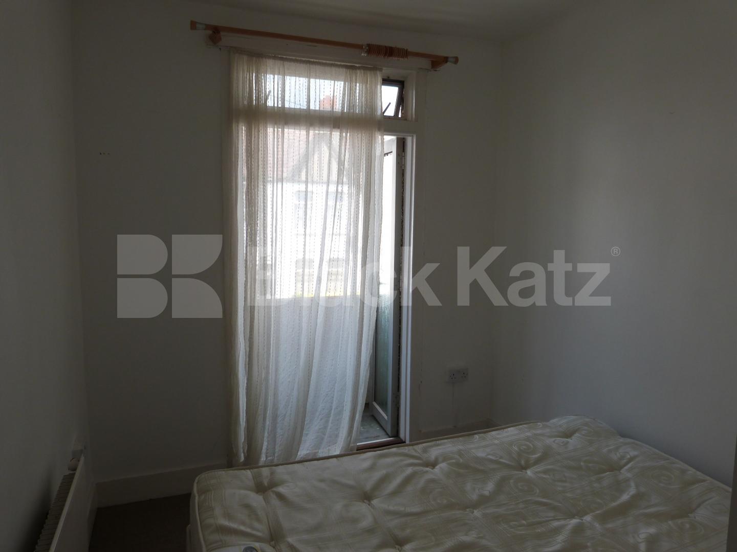 			3 Bedroom, 1 bath, 1 reception Flat			 Sirdar Road, Turnpike Lane